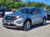 Used 2022 Ford Explorer XLT w/ Equipment Group 202A image 3