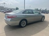 Used 2017 Toyota Camry LE image 5