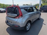 Used 2022 Kia Soul LX image 3