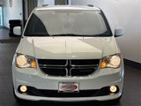 Used 2018 Dodge Grand Caravan SXT image 2