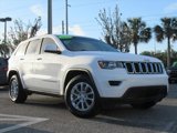 Used 2021 Jeep Grand Cherokee Laredo X image 2