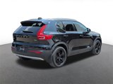 Used 2019 Volvo XC40 T5 Momentum image 3