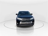 Used 2019 Toyota Highlander XLE image 3