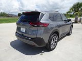 Used 2023 Nissan Rogue SV image 2