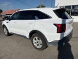Used 2023 Kia Sorento LX image 3