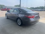 Used 2015 Toyota Camry LE image 3