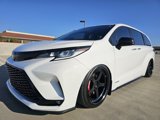 Used 2021 Toyota Sienna XSE image 3