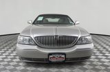 Used 2004 Lincoln Town Car Signature image 2