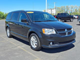 Used 2019 Dodge Grand Caravan SXT image 2