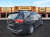 Used 2017 Chrysler Pacifica Touring-L Plus image 3