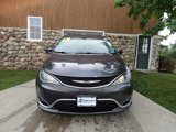Used 2018 Chrysler Pacifica Touring-L image 2