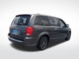 Used 2016 Dodge Grand Caravan SXT image 5