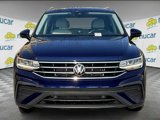 Used 2022 Volkswagen Tiguan SE w/ Panoramic Sunroof Package image 2