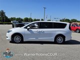Used 2022 Chrysler Voyager LX image 4