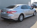 Used 2019 Toyota Camry LE image 3