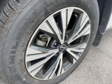 Used 2023 Nissan Rogue SV image 2