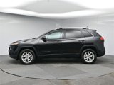 Used 2016 Jeep Cherokee Latitude w/ Cold Weather Group image 2