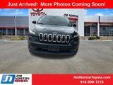 Used 2018 Jeep Cherokee Latitude Plus w/ Comfort/Convenience Group image 2