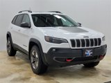 Used 2019 Jeep Cherokee Trailhawk image 3