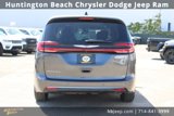 Used 2023 Chrysler Pacifica Touring-L image 4