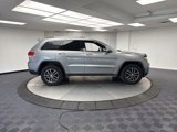 Used 2017 Jeep Grand Cherokee Limited image 6