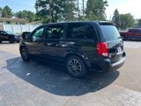 Used 2017 Dodge Grand Caravan SXT w/ Driver Convenience Group image 4