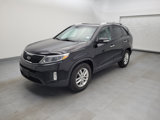 Used 2015 Kia Sorento LX image 2