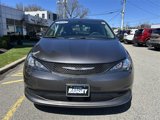 Used 2022 Chrysler Voyager LX image 3