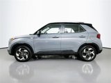 Used 2022 Hyundai Venue Limited image 4