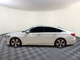 Used 2018 Honda Accord Touring image 2