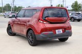 Used 2022 Kia Soul LX image 2