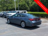 Used 2021 Toyota Avalon Limited image 3