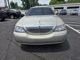 Used 2008 Lincoln Town Car Signature image 2
