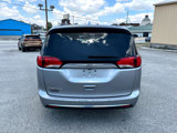 Used 2020 Chrysler Pacifica Touring-L image 4