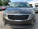 Used 2017 Kia Sedona LX w/ LX Essentials Premium Package image 4