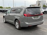 New 2025 Chrysler Pacifica Select image 5