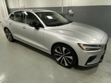 Used 2022 Volvo S60 B5 Momentum w/ Premium Package image 4
