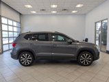 Used 2022 Volkswagen Taos SE image 2