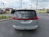 Used 2023 Chrysler Pacifica Touring-L image 5