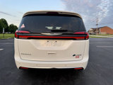 Used 2021 Chrysler Pacifica Touring-L image 4