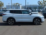 Used 2022 Mitsubishi Outlander SE image 4