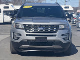 Used 2017 Ford Explorer XLT image 2