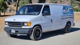 Used 2001 Ford E-150 and Econoline 150 image 2