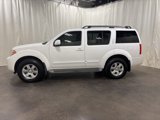 Used 2012 Nissan Pathfinder SV image 2