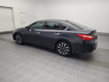Used 2016 Nissan Altima 2.5 SV w/ Convenience Package image 3