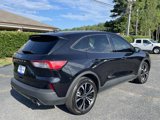 Used 2022 Ford Escape SE w/ SE Sport Appearance Package image 4
