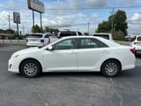Used 2014 Toyota Camry L image 3