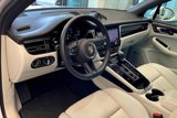 Certified 2024 Porsche Macan image 4