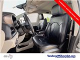 Used 2017 Chrysler Pacifica Touring-L w/ Tire & Wheel Group image 4