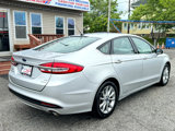 Used 2017 Ford Fusion SE w/ Fusion SE Technology Package image 4